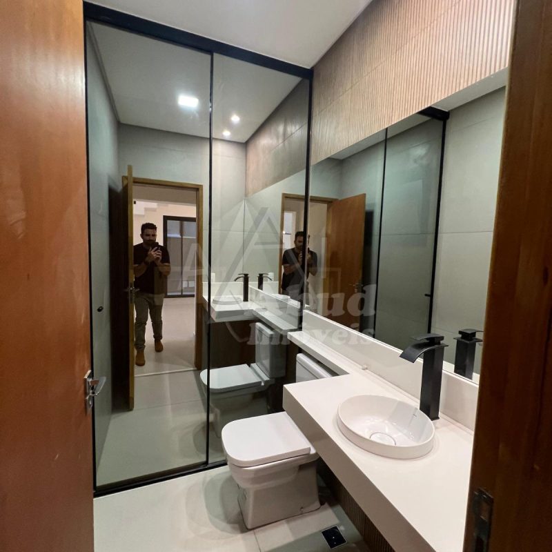 0757da19-dde9-41ee-b6a9-78b650f6b22c