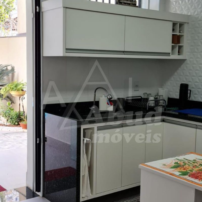 893ff1cf-a0b7-4478-89a3-a2ae19f3323a