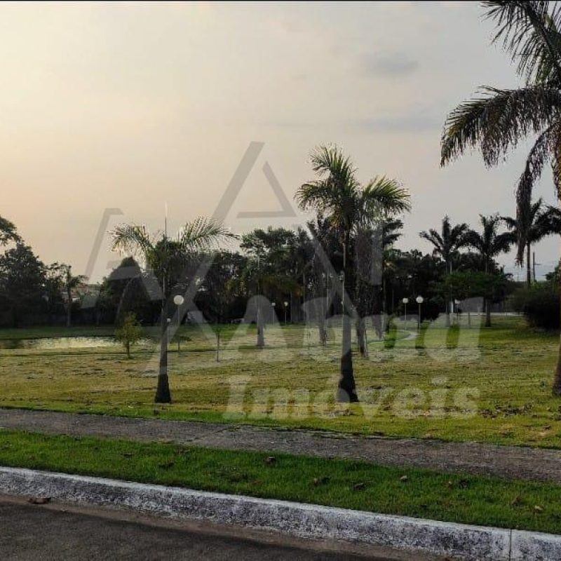 8e775a98-f5ab-490c-8aff-5ffb58477695