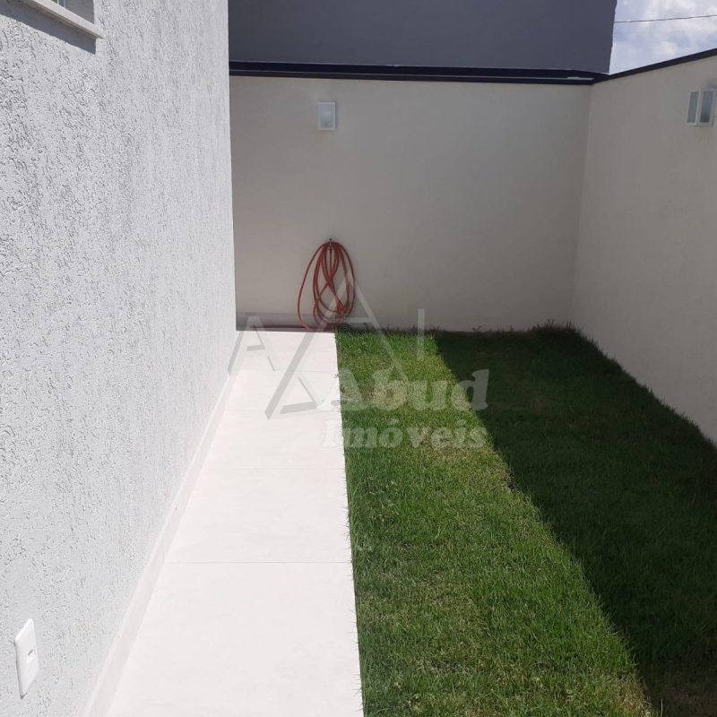 a05dce8e-0fa7-4bdd-9e26-dd0997837db9