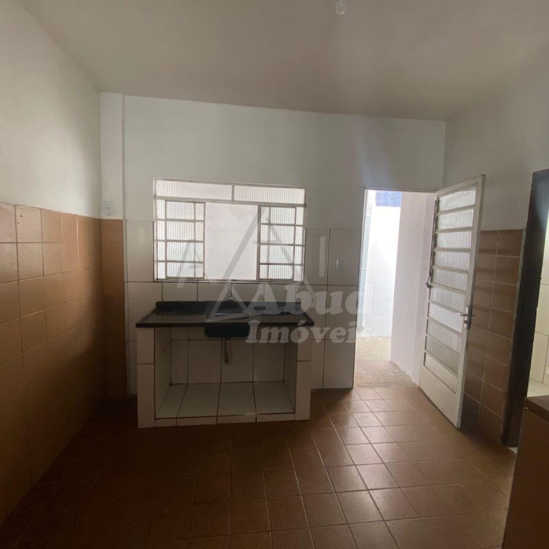 b6e82f13-7fcf-421c-8770-71178f4aaa22