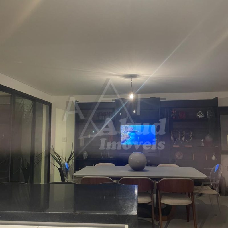 c9b25983-4f7f-48ea-8124-9b45e2528827