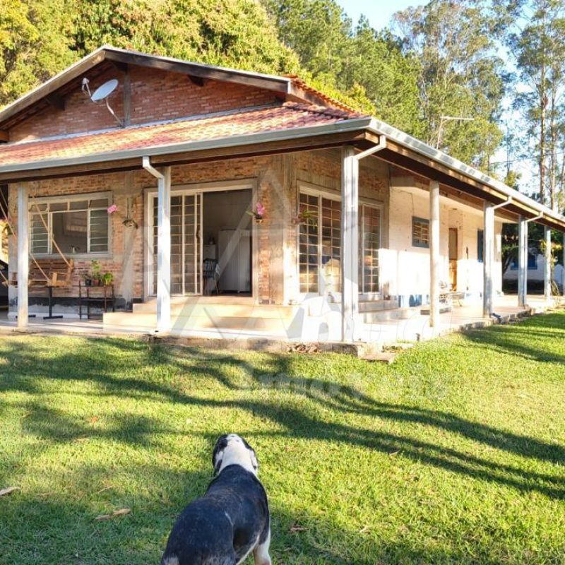 e9e14aef-d859-4c98-8fab-4be7dab2e0f8